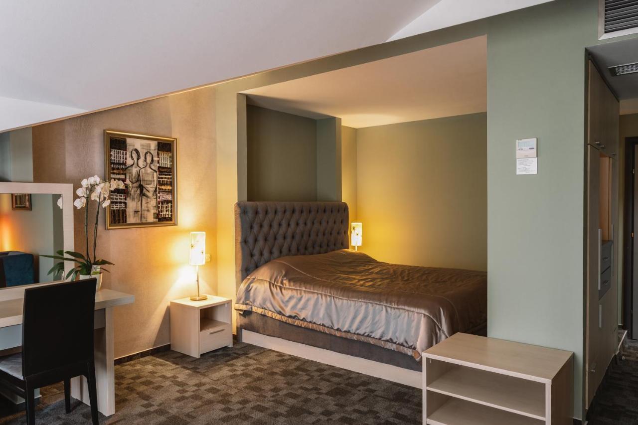 Romantique Veles Hotel Exterior photo